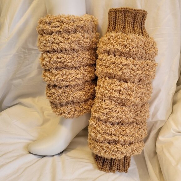 Check out @leahbuh8911 for Hand Knit Items for You and Your Pets - Picture 6 of 7